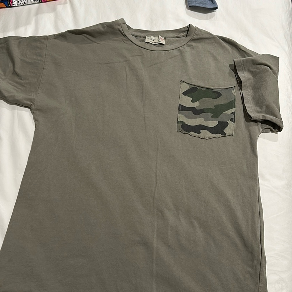 3/$15 Bundle of Zara tees